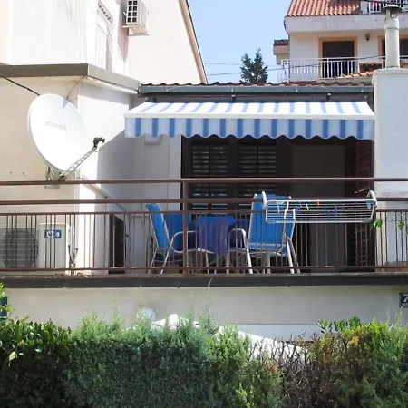 Apartment By The Sea Selce, Crikvenica - 15063 *