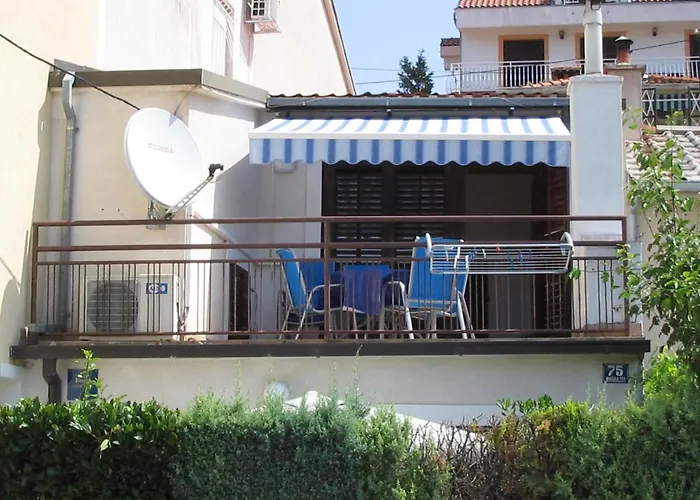 Apartment By The Sea Selce, Crikvenica - 15063 *